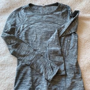 Lululemon Gray Long Sleeve Pullover